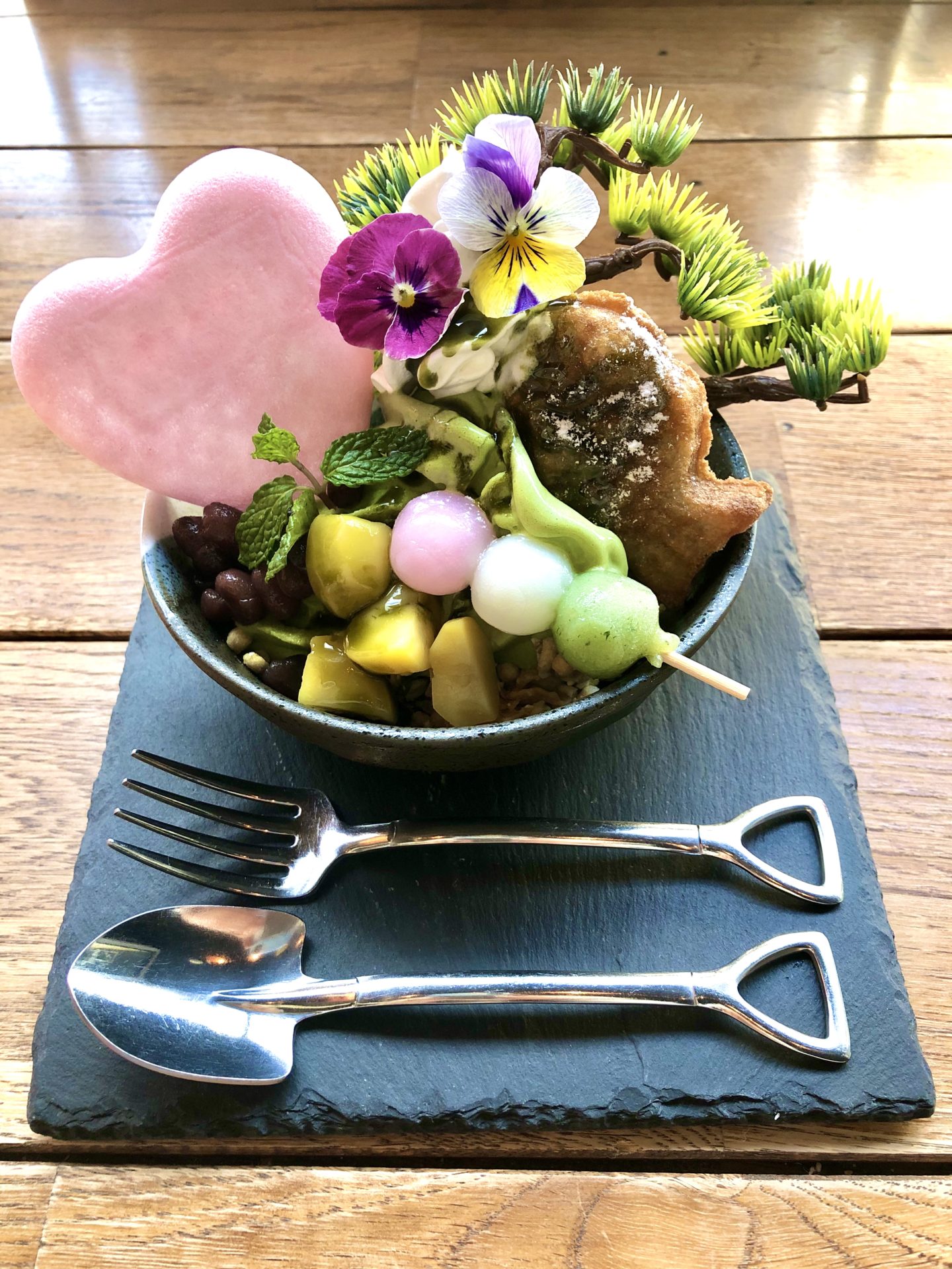 高松瓦町駅近くのテイクアウト対応夜カフェ Gardeん インスタ映えと美味しさを両立した魅惑のスイーツが街なかの秘境に隠されていた 香川県うっとり暮らし